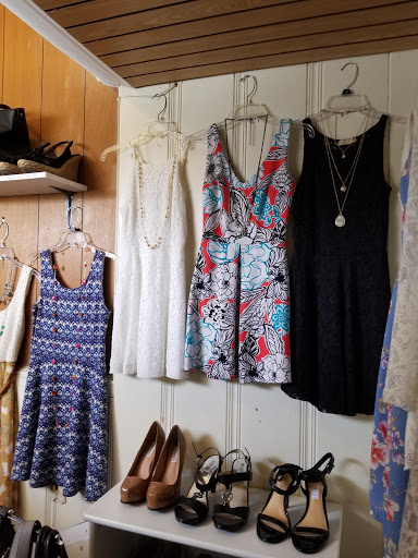 Consignment Shop «New To You Consignment Shop», reviews and photos, 6707 Massachusetts Ave, New Port Richey, FL 34653, USA