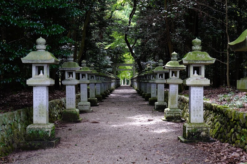 布氣皇舘太神社