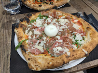 Plats et boissons du Pizzeria Solo Pizza Napoletana à Chessy - n°3