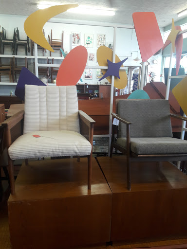 Furniture Store «San Antonio Furniture Finders», reviews and photos, 617 Fredericksburg Rd, San Antonio, TX 78201, USA