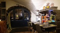Atmosphère du Restaurant français Le Caveau des Tontons à Riom - n°2