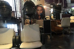 Urban Hair Studio image