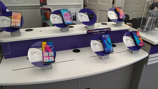 Cell Phone Store «MetroPCS Authorized Dealer», reviews and photos, 1 Main St, Taunton, MA 02780, USA