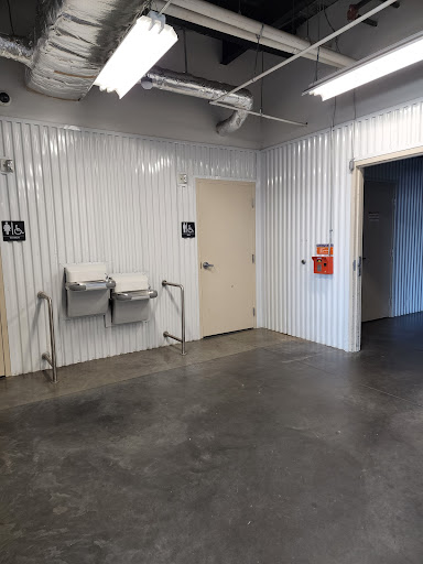 Self-Storage Facility «Public Storage», reviews and photos, 604 Park Ave, Cranston, RI 02910, USA