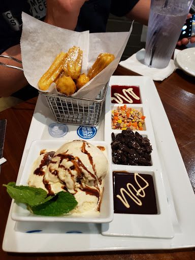 Sports Bar «Dave & Busters», reviews and photos