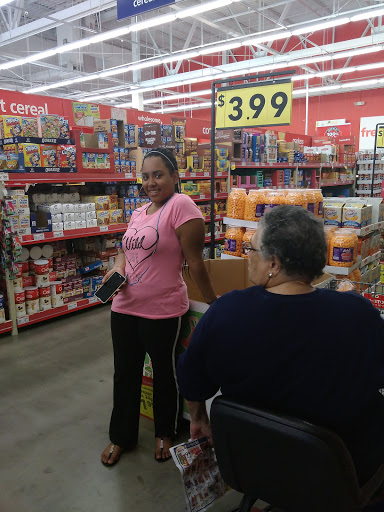 Grocery Store «Save-A-Lot», reviews and photos, 2021 George Jenkins Blvd #9a, Lakeland, FL 33815, USA