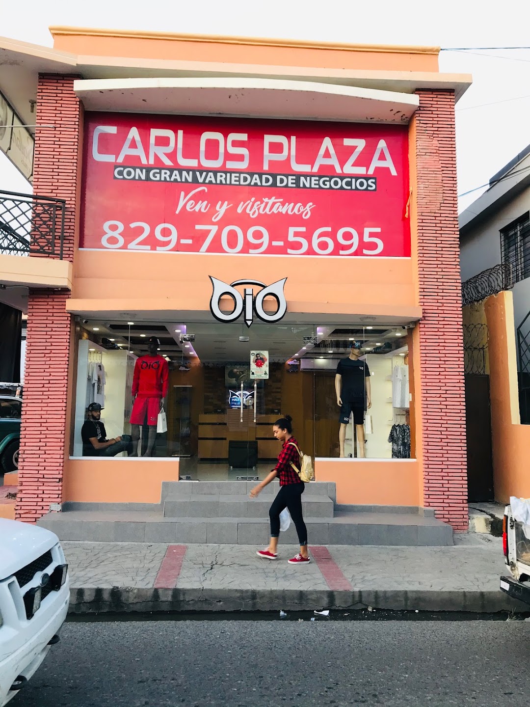 Plaza Carlos