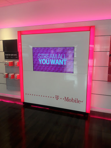 Cell Phone Store «T-Mobile», reviews and photos, 100 Promenade Pkwy A, Fayetteville, GA 30214, USA