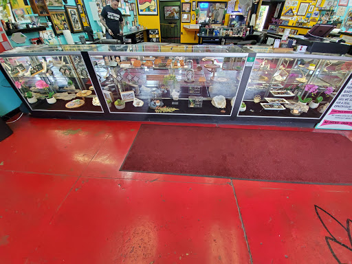 Tattoo Shop «Red Room Tattoo», reviews and photos, 231 Nord Ave, Chico, CA 95928, USA
