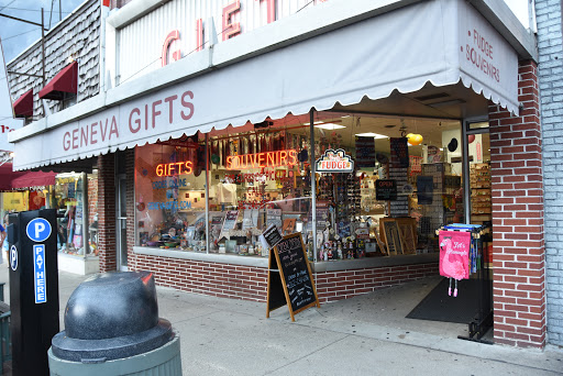 Gift Shop «Geneva Gifts», reviews and photos, 150 Broad St, Lake Geneva, WI 53147, USA