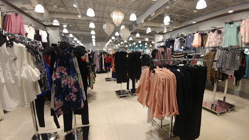 Clothing Store «Discovery Clothing Company», reviews and photos, 660 Centerview Blvd, Kissimmee, FL 34741, USA