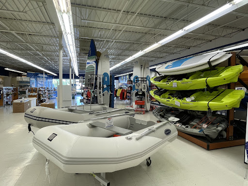 Marine Supply Store «West Marine», reviews and photos, 4141 S 76th St, Greenfield, WI 53220, USA