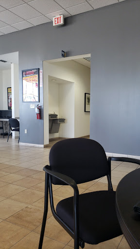 Used Car Dealer «American Car Center», reviews and photos, 8350 Park Blvd N, Seminole, FL 33777, USA