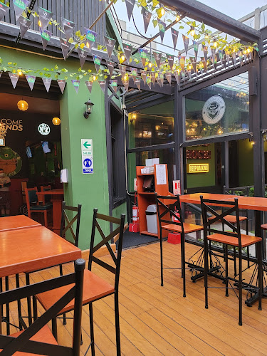 Opiniones de McCarthy's Irish Pub Lima en Miraflores - Pub