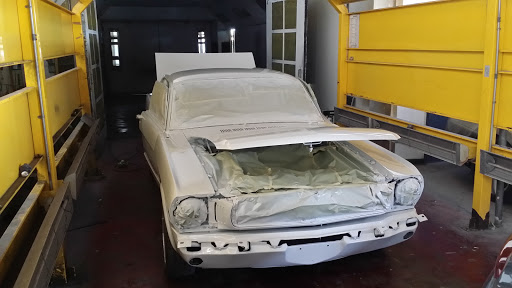 Auto Body Shop «Earl Shine Auto Body», reviews and photos, 1102 17th St, Santa Ana, CA 92701, USA