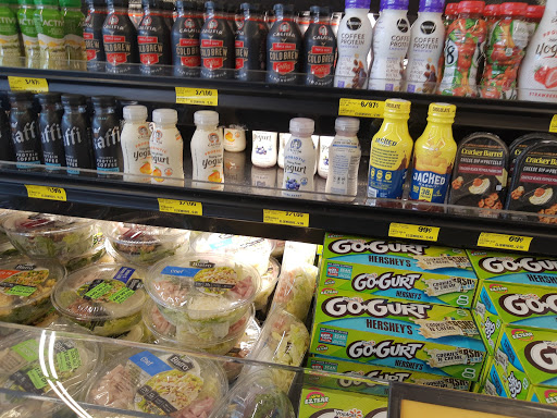 Grocery Store «Grocery Outlet Bargain Market», reviews and photos, 2108 Spring Valley Rd, Lancaster, PA 17601, USA