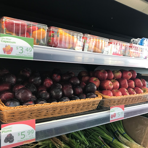 Comments and reviews of Newtown Greengrocer