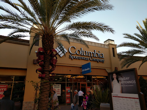 Sportswear Store «Columbia Sportswear Outlet Store», reviews and photos, 100 Citadel Dr #636, Commerce, CA 90040, USA