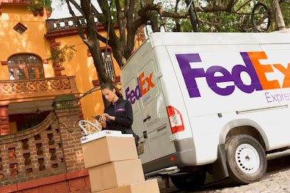 FedEx Bugambilias