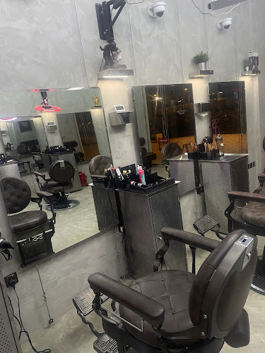Comentarii opinii despre حلاق فاصلة / comma barber