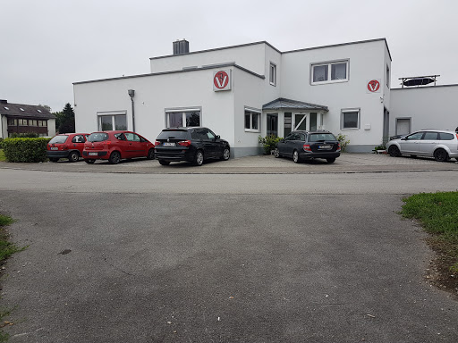 Dr. vet. med. (univ. Zagreb) Zvonimir Somek unter Straubing, Bayern