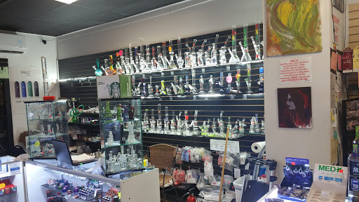 Vaporizer Store «Smokers Mecca Premium Vape and Smoke Shop», reviews and photos, 285 Main St, Beacon, NY 12508, USA