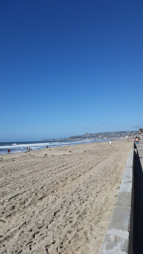 Liquor Store «Beach Market», reviews and photos, 3419 Mission Blvd, San Diego, CA 92109, USA