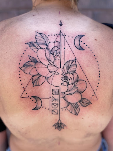 Explore men shoulder tattoo ideas, creative tattoo ideas in Peoria, available at Modern Ink Tattoo