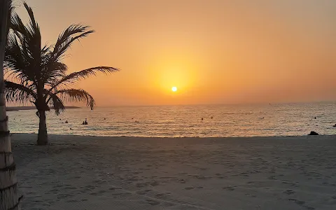 Al Hamriya Beach image