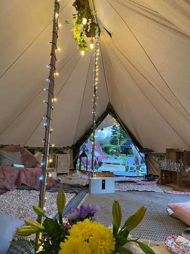 Comments and reviews of Luxury Glamping Company Bell Tent Hire & Glamp Squad Indoor Children's Tepee Party Hire