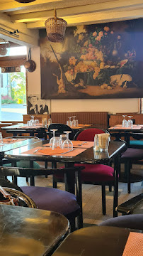 Atmosphère du Restaurant New Montcharlet à Chiddes - n°4