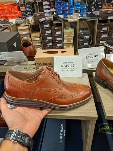 Shoe Store «DSW Designer Shoe Warehouse», reviews and photos, 630 SW 145th Terrace, Pembroke Pines, FL 33027, USA