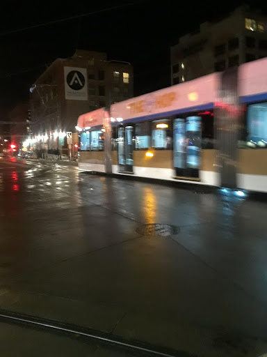 Hair Salon «Neroli Salon & Spa», reviews and photos, 327 E St Paul Ave, Milwaukee, WI 53202, USA