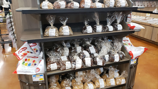 Grocery Store «Fresh Thyme Farmers Market- Downers Grove», reviews and photos, 325 Ogden Ave, Downers Grove, IL 60515, USA