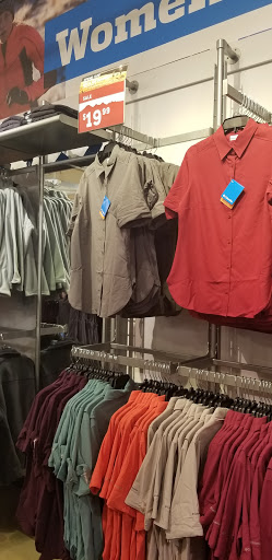 Sportswear Store «Columbia Sportswear Outlet», reviews and photos, 6800 Oxon Hill Rd #600, Oxon Hill, MD 20745, USA