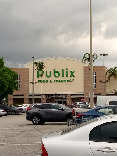 Supermarket «Publix Super Market Sabor», reviews and photos, 1585 W 49th St, Hialeah, FL 33012, USA