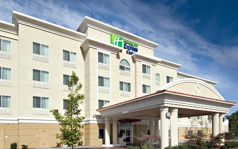 Holiday Inn Express & Suites Klamath Falls Central, an IHG Hotel image