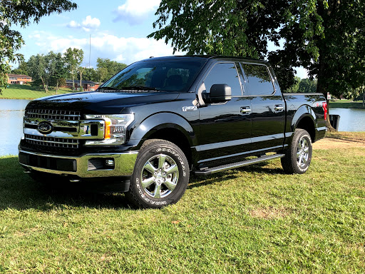 Ford Dealer «James Collins Ford Louisville-New-Used-Trucks-Cars-Sales-Service-Parts-BodyShop», reviews and photos, 809 S 5th St, Louisville, KY 40203, USA