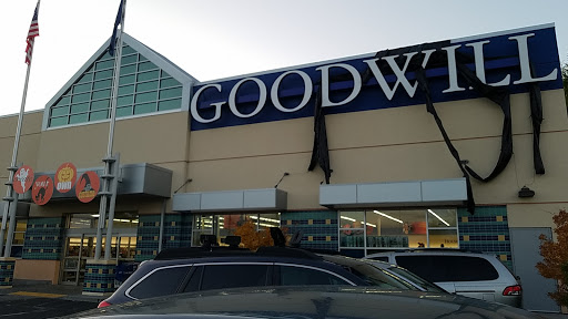 Thrift Store «Goodwill», reviews and photos