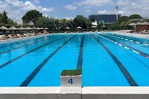 Kompleksi Aquadrom Tirana image
