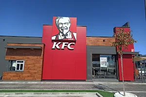 Restaurante KFC image