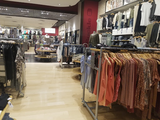 Shopping Mall «Muncie Mall», reviews and photos, 3501 N Granville Ave, Muncie, IN 47303, USA