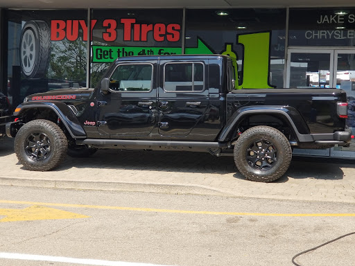 Chrysler Dealer «Jake Sweeney Chrysler Jeep Dodge, Inc.», reviews and photos, 85 W Kemper Rd, Springdale, OH 45246, USA