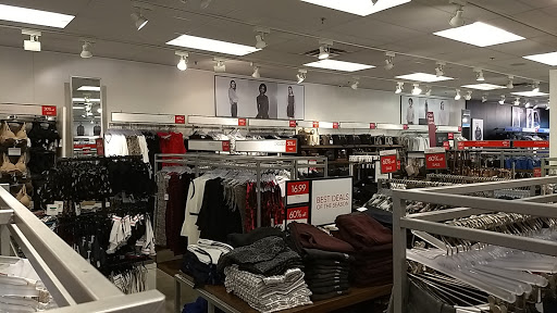 Shopping Mall «Queenstown Premium Outlets», reviews and photos, 441 Outlet Center Dr, Queenstown, MD 21658, USA