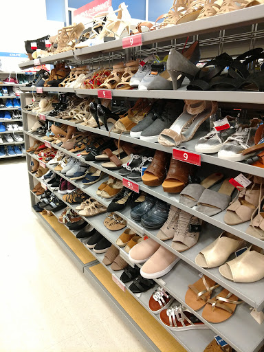 Department Store «Marshalls & HomeGoods», reviews and photos, 731 Centerview Blvd, Kissimmee, FL 34741, USA