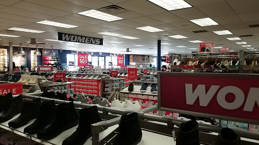 Shoe Store «SKECHERS Factory Outlet», reviews and photos, 1201 Airport Fwy #185, Euless, TX 76040, USA