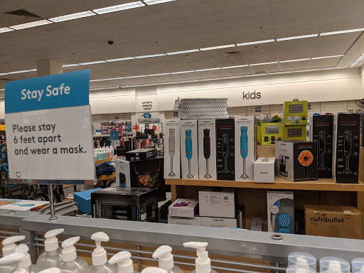 Department Store «Nordstrom Rack Villaggio Retail Center», reviews and photos, 7883 N Blackstone Ave, Fresno, CA 93720, USA