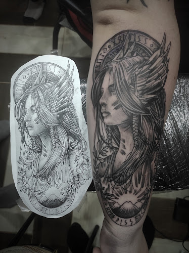 Amethyst Dragon Tattoo - Tetoválószalon
