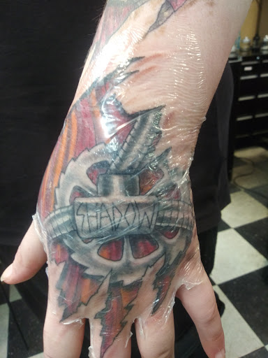 Tattoo Shop «Hot Rod Betties Tattoo», reviews and photos, 940 Edgewater St NW, Salem, OR 97304, USA