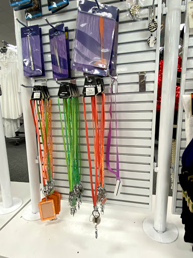 Uniform Store «Scrub Pro Uniforms & Gallo Clothing», reviews and photos, 78 Mountain Rd, Glen Burnie, MD 21060, USA